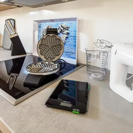 Gorgeous In With Wifi